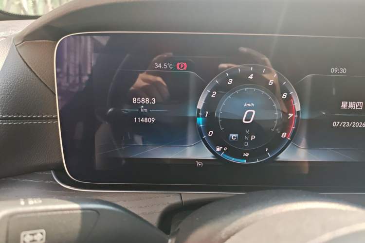 Used Mercedes-Benz E-Class 2020 Restyled E 300 L Sporty and Stylish Edition Odometer Close Up