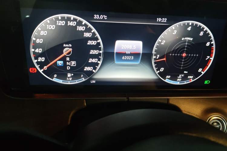 Used Mercedes-Benz E-Class 2020 E 300 L Stylish Model Odometer Close Up