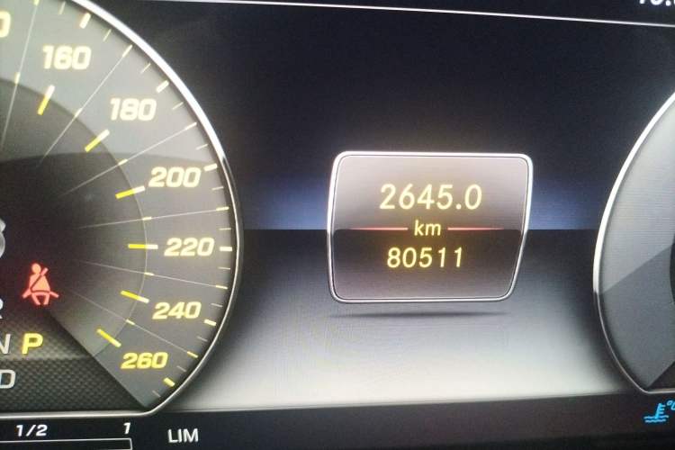 Used Mercedes-Benz E-Class 2020 Restyled E 300 L Sporty and Stylish Edition Odometer Close Up