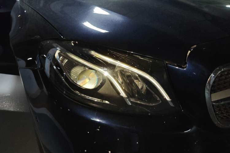Used Mercedes-Benz E-Class 2020 E 260 Coupe Right Front Headlight