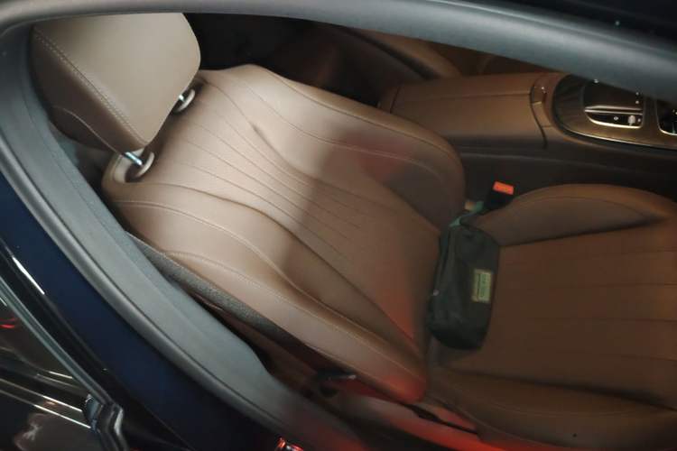 Used Mercedes-Benz E-Class 2020 Facelift E 260 Sport Edition Right Front Seat