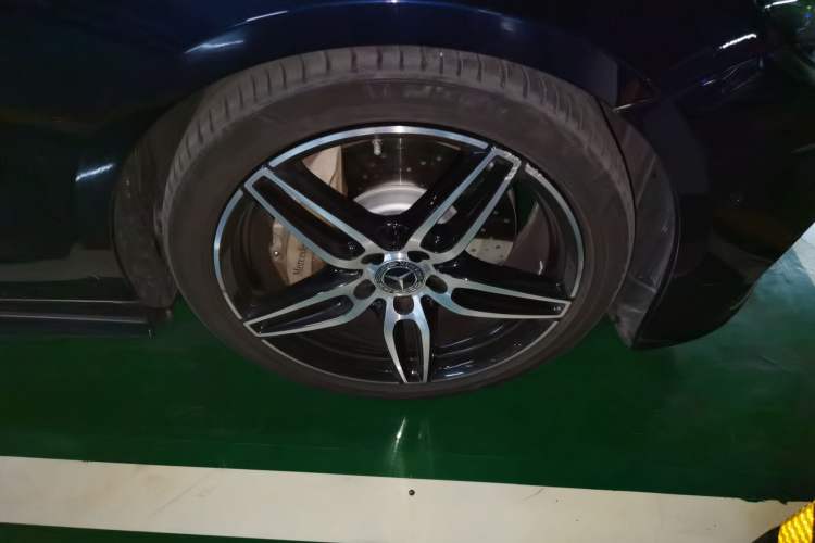 Used Mercedes-Benz E-Class 2020 E 300 Coupe Right Front Wheel Hub