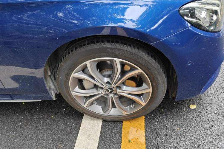 Used Mercedes-Benz E-Class 2020 E 300 L Sport Luxury Edition Right Front Wheel Hub