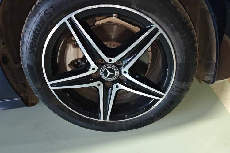 Used Mercedes-Benz E-Class 2020 E 260 Sport Edition Right Front Wheel Hub