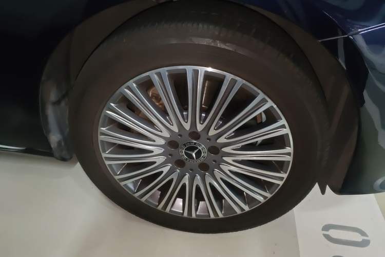 Used Mercedes-Benz E-Class 2020 E 300 L Stylish Model Right Front Wheel Hub
