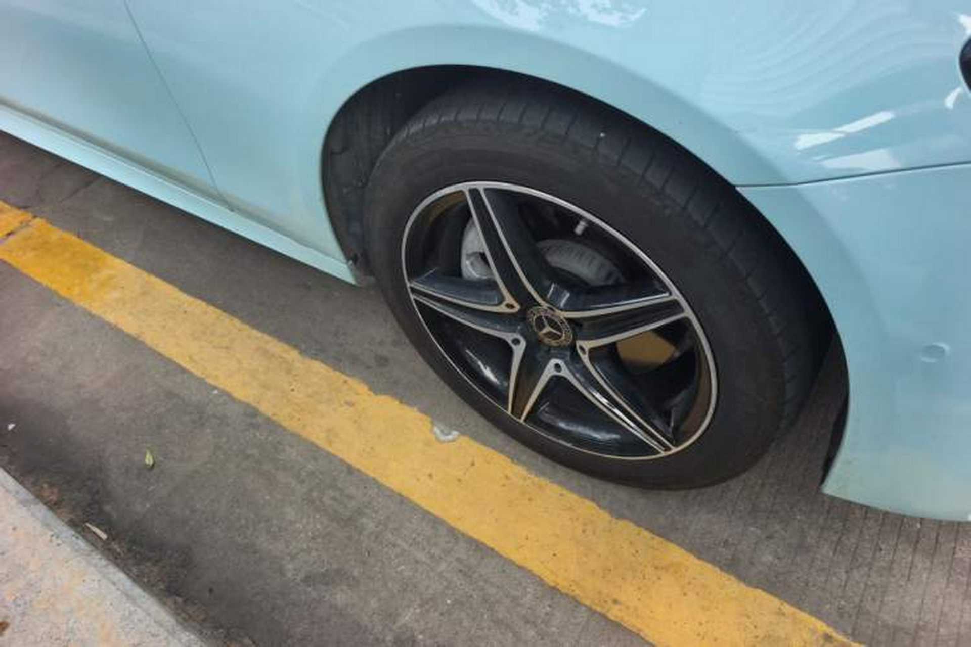 Used Mercedes-Benz E-Class 2020 E 260 Sport Edition Right Front Wheel Hub