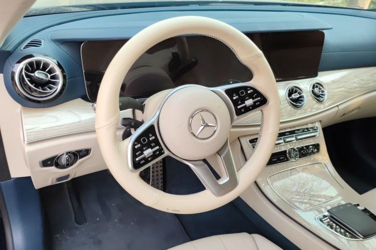Used Mercedes-Benz E-Class 2020 E 260 Coupe Steering Wheel