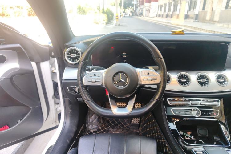 Used Mercedes-Benz E-Class 2020 E 260 Coupe Steering Wheel