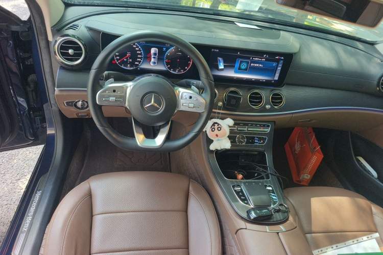 Used Mercedes-Benz E-Class 2020 E 300 L Sporty and Stylish Model Steering Wheel
