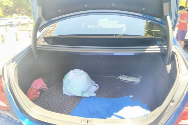 Used Mercedes-Benz E-Class 2020 Restyled E 300 L Exclusive Edition Trunk