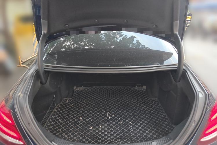 Used Mercedes-Benz E-Class 2020 Restyled E 300 L Sporty and Stylish Edition Trunk