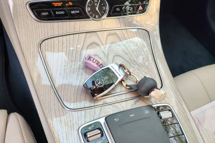 Used Mercedes-Benz E-Class 2020 E 260 Coupe Vehicle Key