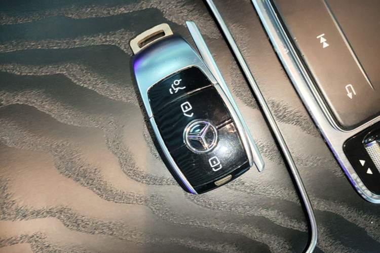 Used Mercedes-Benz E-Class 2020 E 260 Sport Edition Vehicle Key