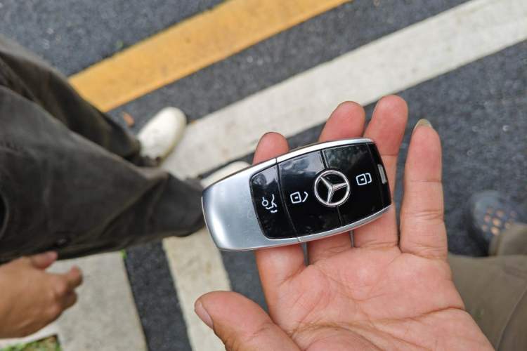Used Mercedes-Benz E-Class 2020 E 300 L Sport Luxury Edition Vehicle Key