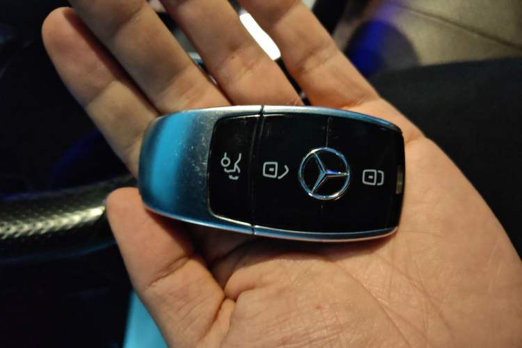 Used Mercedes-Benz E-Class 2020 E 260 Sport Edition Vehicle Key