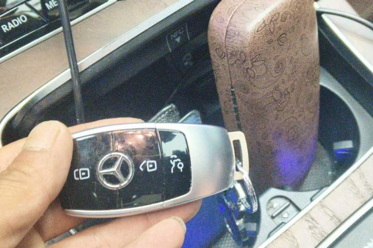 Used Mercedes-Benz E-Class 2020 Restyled E 300 L Exclusive Edition Vehicle Key