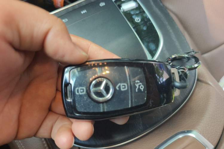 Used Mercedes-Benz E-Class 2020 E 300 L Sporty and Stylish Model Vehicle Key