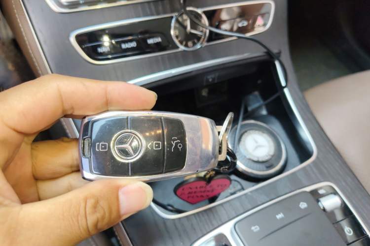 Used Mercedes-Benz E-Class 2020 Restyled E 300 L Sporty and Stylish Edition Vehicle Key