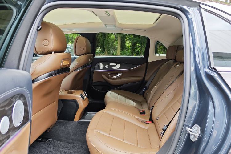 Used Mercedes-Benz E-Class 2020 E 300 L Sport Luxury Edition Interior 4