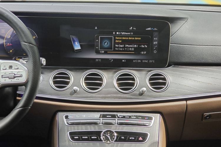 Used Mercedes-Benz E-Class 2020 E 300 L Sport Luxury Edition Interior 6
