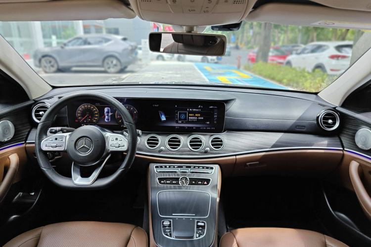 Used Mercedes-Benz E-Class 2020 E 300 L Sport Luxury Edition Interior 8
