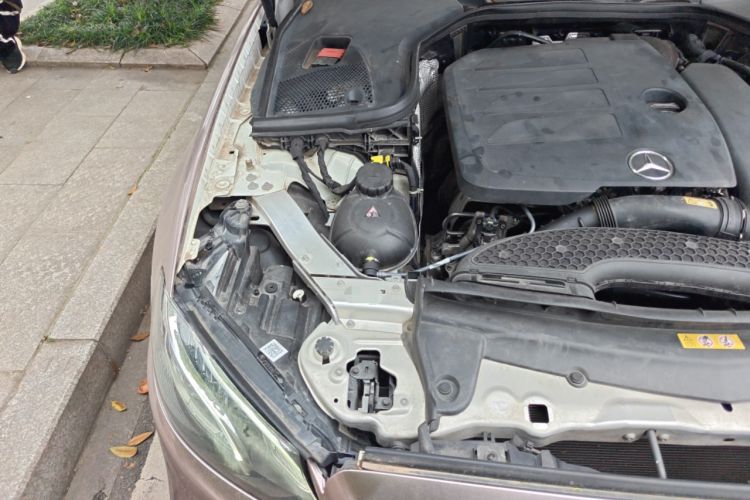 Used Mercedes-Benz E-Class 2020 E 260 Sport Edition 4MATIC Engine Bay Right