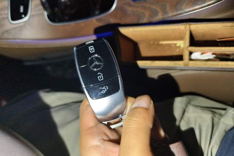 Used Mercedes-Benz E-Class 2020 E 260 L Vehicle Key