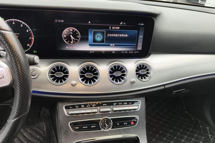 Used Mercedes-Benz E-Class 2020 Facelift E 260 Sport Edition Audio And AC Panel