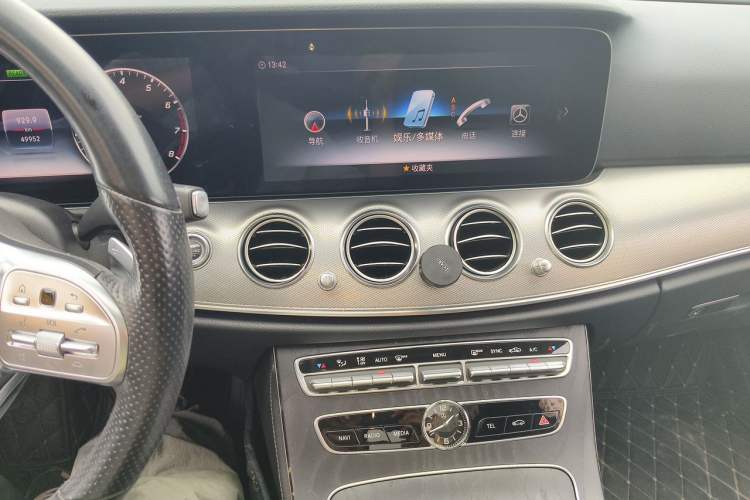 Used Mercedes-Benz E-Class 2020 E 260 Sport Edition 4MATIC Audio And AC Panel