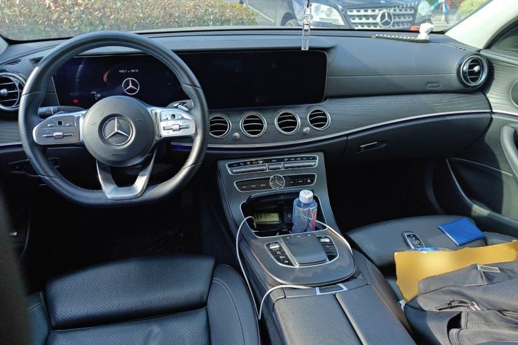 Used Mercedes-Benz E-Class 2020 Facelift E 260 L Sport Edition Center Console