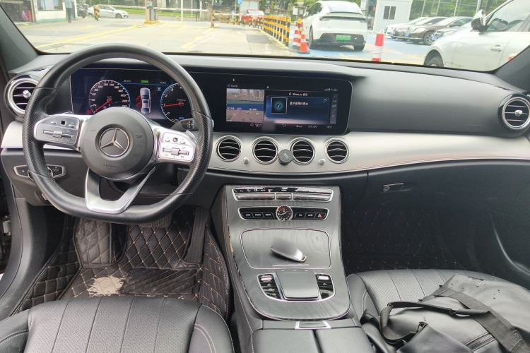 Used Mercedes-Benz E-Class 2020 E 260 Sport Edition 4MATIC Center Console