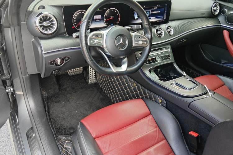 Used Mercedes-Benz E-Class 2020 E 260 Coupe Center Console