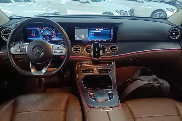 Used Mercedes-Benz E-Class 2020 E 300 L Sport Luxury Edition Center Console