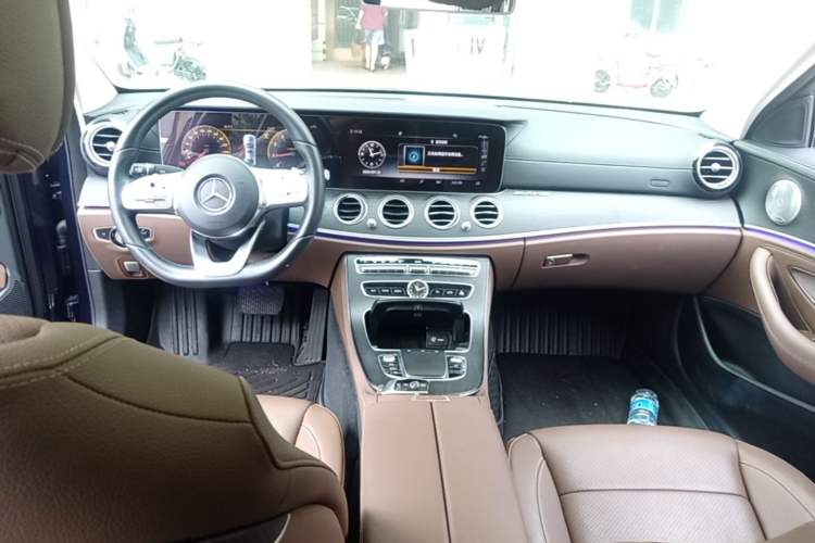 Used Mercedes-Benz E-Class 2020 Restyled E 300 L Sporty and Stylish Edition Center Console