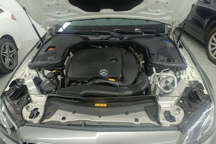 Used Mercedes-Benz E-Class 2020 E 300 L Sport Luxury Edition Engine Bay