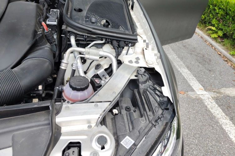Used Mercedes-Benz E-Class 2020 E 260 Sport Edition Engine Bay Left