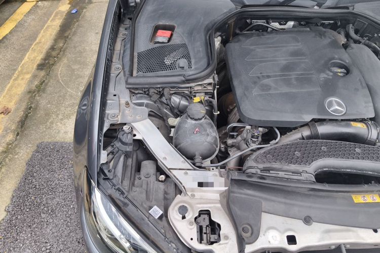 Used Mercedes-Benz E-Class 2020 E 260 Sport Edition 4MATIC Engine Bay Right