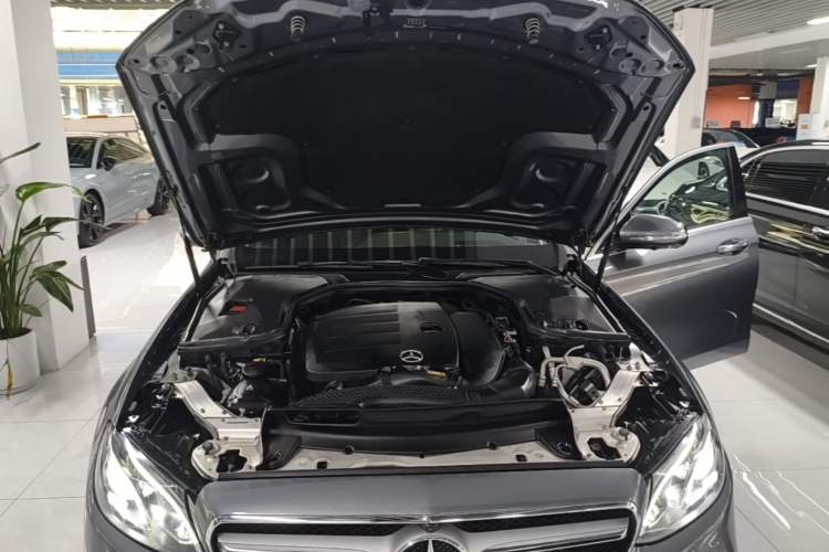 Used Mercedes-Benz E-Class 2020 Restyled E 300 L Sport Exclusive Edition Engine Bay