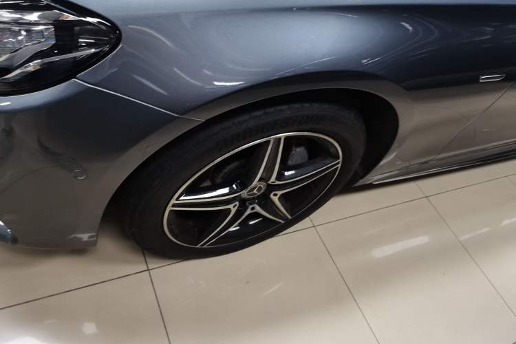 Used Mercedes-Benz E-Class 2020 Restyled E 300 L Sport Exclusive Edition Exterior 3