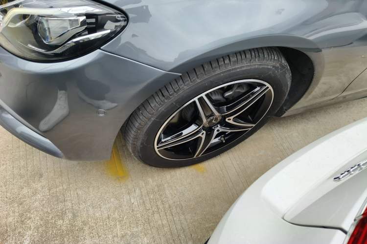 Used Mercedes-Benz E-Class 2020 Facelift E 260 Sport Edition Exterior 4