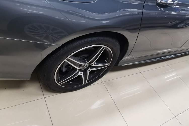 Used Mercedes-Benz E-Class 2020 Restyled E 300 L Sport Exclusive Edition Exterior 4
