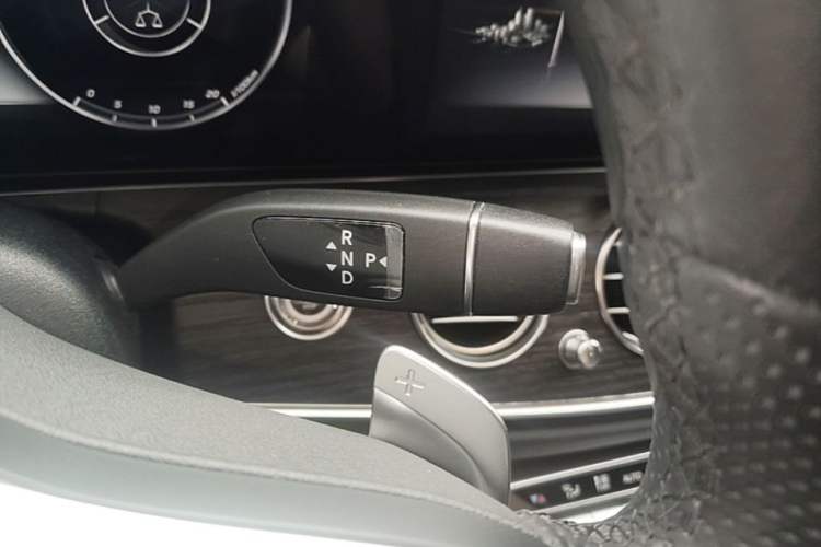 Used Mercedes-Benz E-Class 2020 Restyled E 300 L Sporty and Stylish Edition Gear Lever