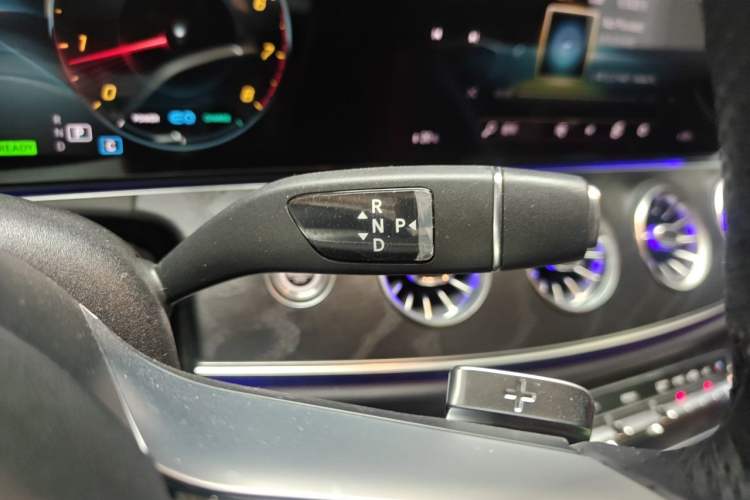 Used Mercedes-Benz E-Class 2020 E 260 Coupe Gear Lever