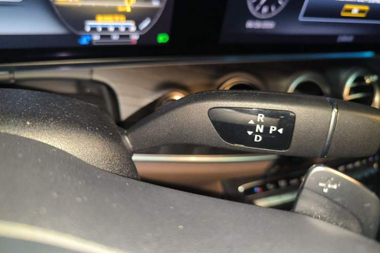Used Mercedes-Benz E-Class 2020 Facelift E 260 Sport Edition Gear Lever