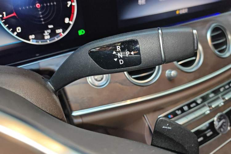 Used Mercedes-Benz E-Class 2020 Facelift E 300 L Stylish Edition Gear Lever