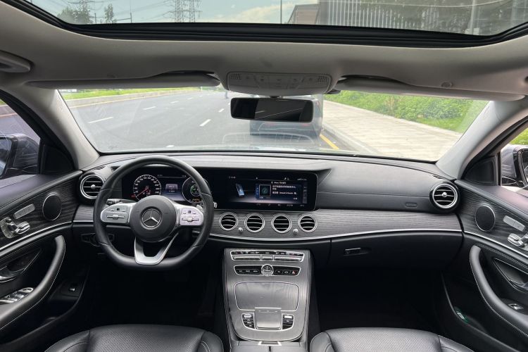 Used Mercedes-Benz E-Class 2020 Restyled E 300 L Sporty and Stylish Edition Headliner