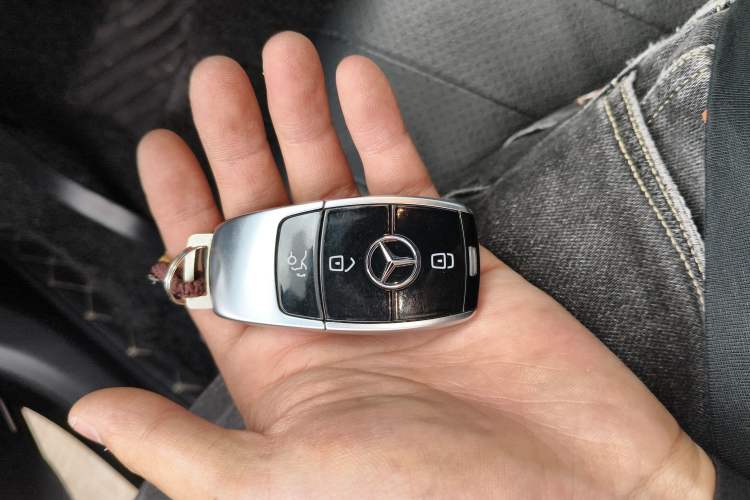 Used Mercedes-Benz E-Class 2020 Facelift E 260 Sport Edition Interior 1