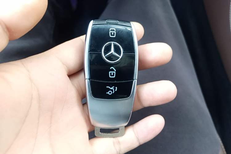 Used Mercedes-Benz E-Class 2020 Restyled E 300 L Sporty and Stylish Edition Interior 1