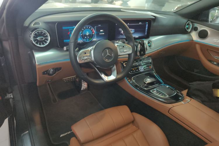 Used Mercedes-Benz E-Class 2020 E 260 Coupe Interior 2