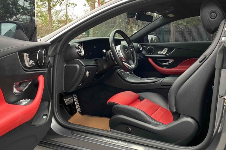 Used Mercedes-Benz E-Class 2020 E 260 Coupe Interior 2
